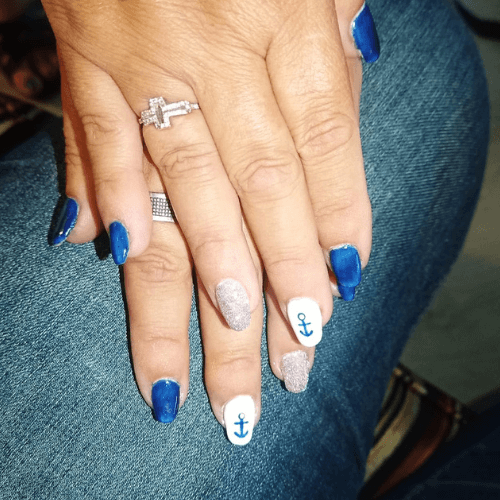 NailHeart9